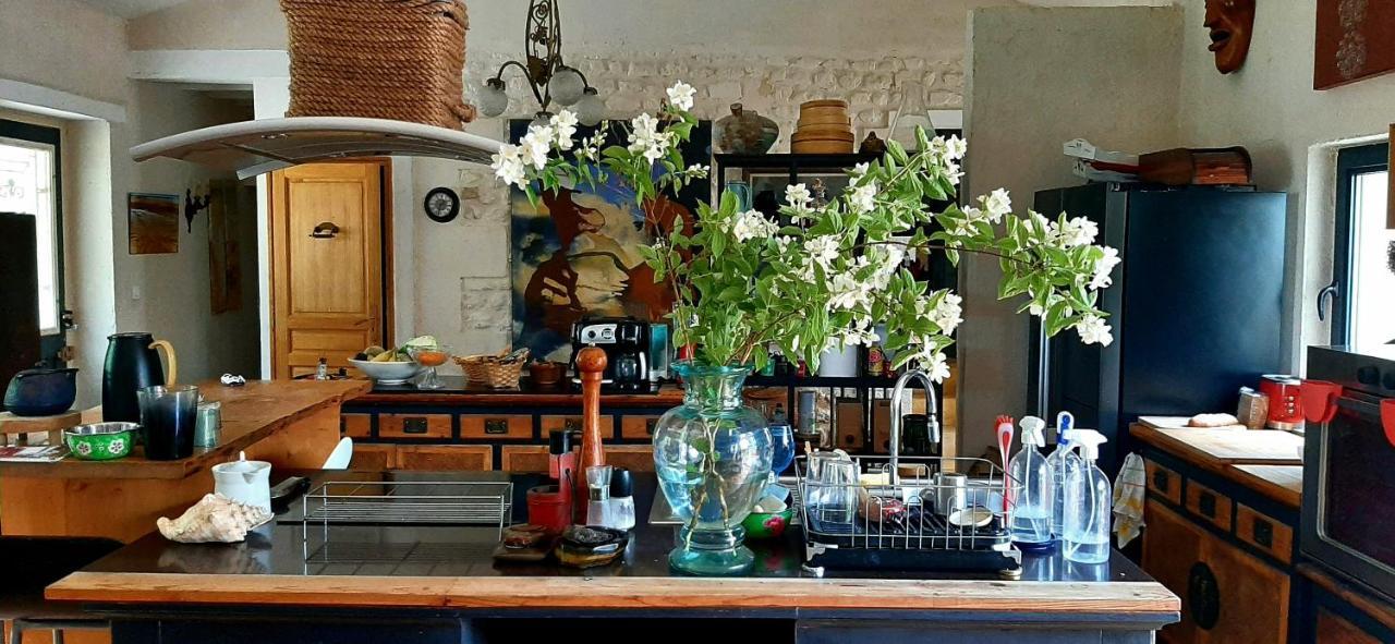 Aux Tuileries Nord B&B Creon Exterior photo